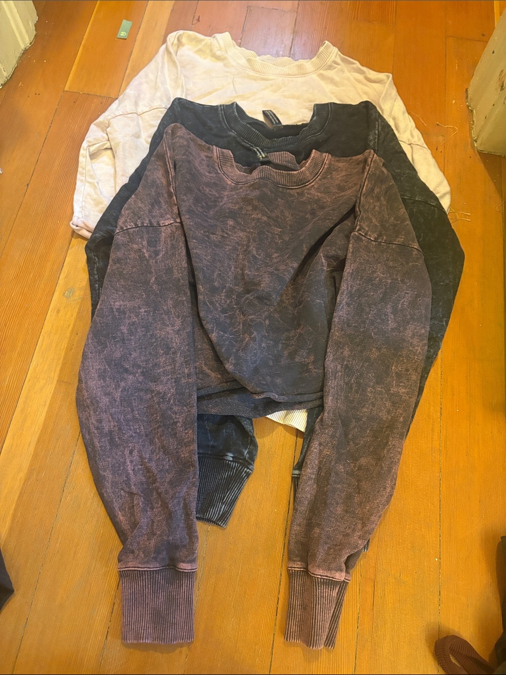 Lot of 3 Washed Crewneck Sweatshirts